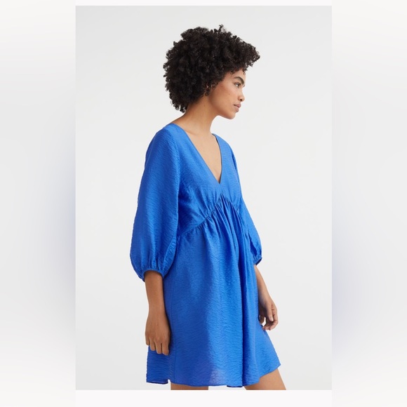 H&M V- Neck Dress- Blue, size Small - Picture 4 of 7